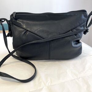 Vintage 80’s Coastal Grandma Navy Blue Leather Crossbody Bag
